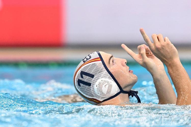 西班牙队末节翻盘问鼎男子水球冠军